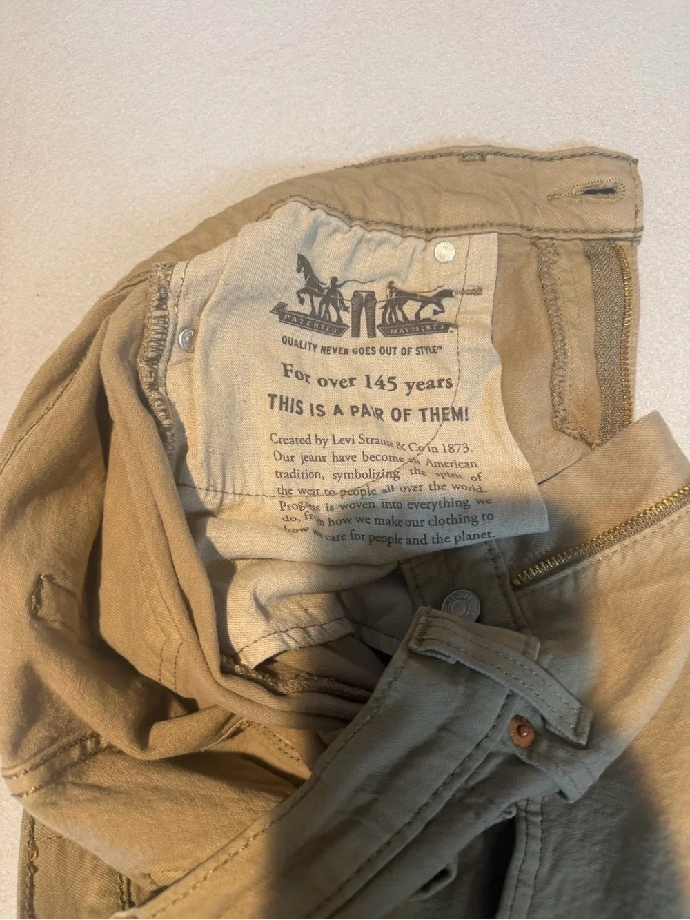 Levi's Slim Straight Khaki Jeans